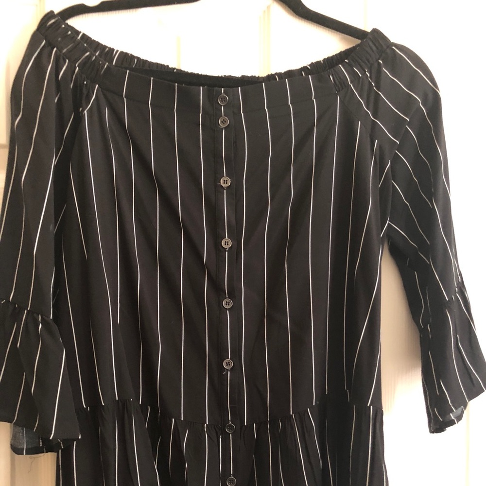 Off the shoulder peplum top NWT